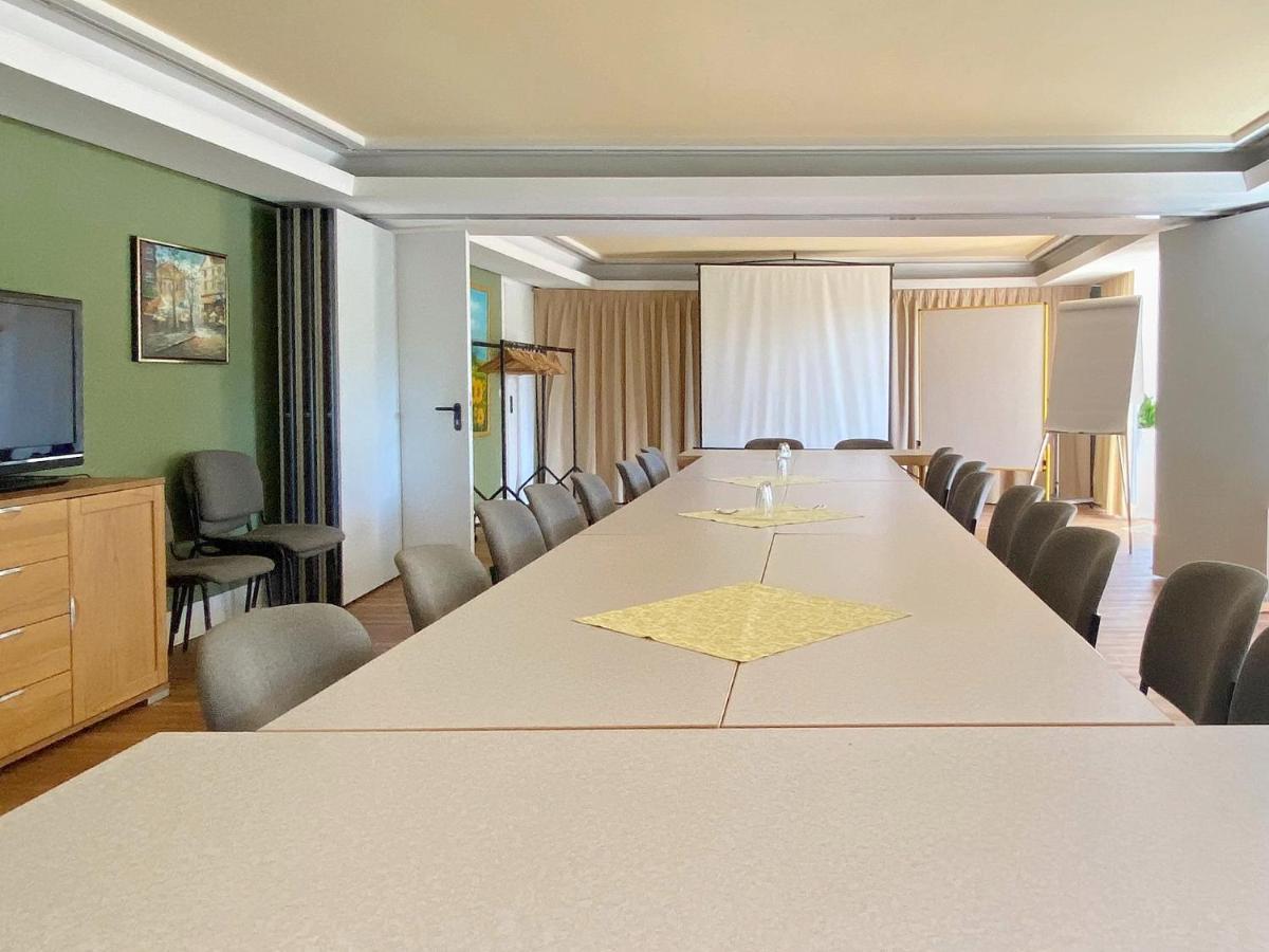 Zum Gruenen Turm Hotel Hohen Neuendorf Eksteriør billede